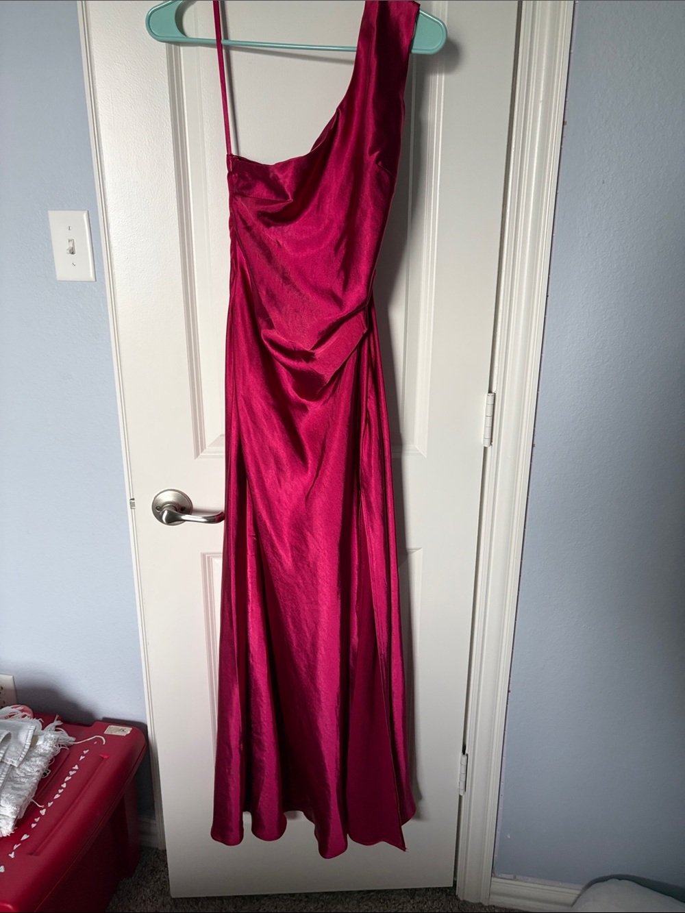 One-Shoulder Fuchsia Satin Evening Dress